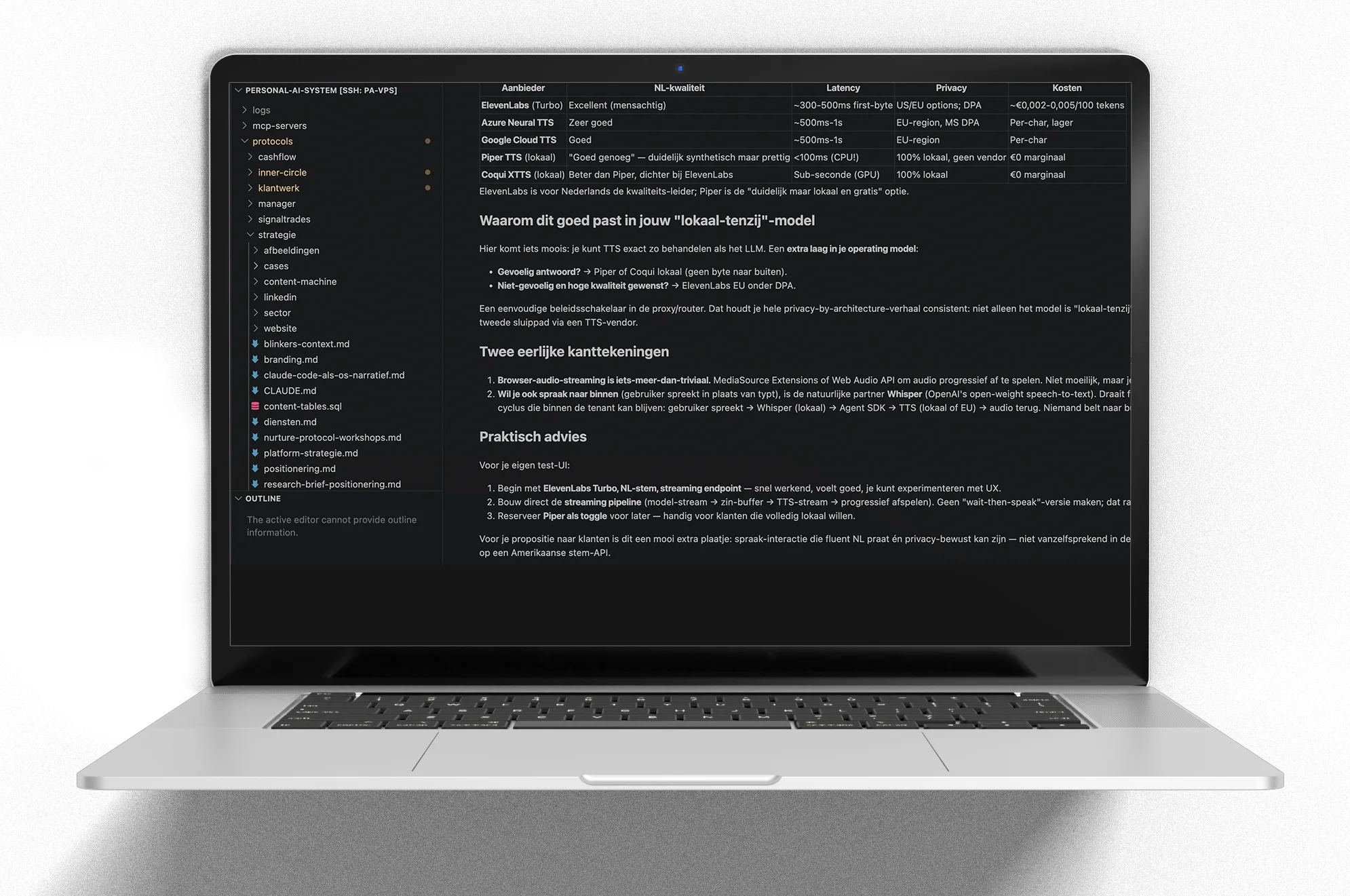 VS Code venster met links de mappenstructuur van mijn AI-systeem onder strategie uitgevouwen, en rechts een chat-gesprek met technische uitleg